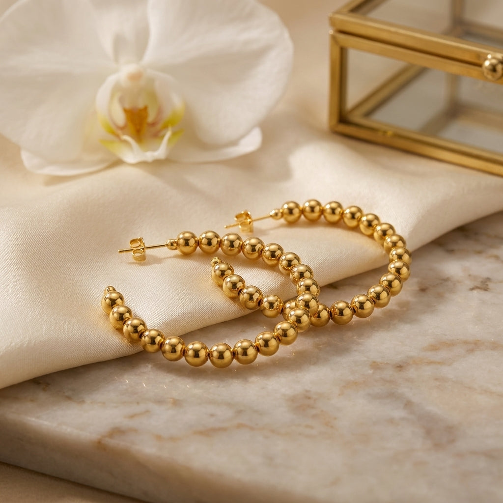 Brinco Dourado de Argola Cravejado de Bolas
