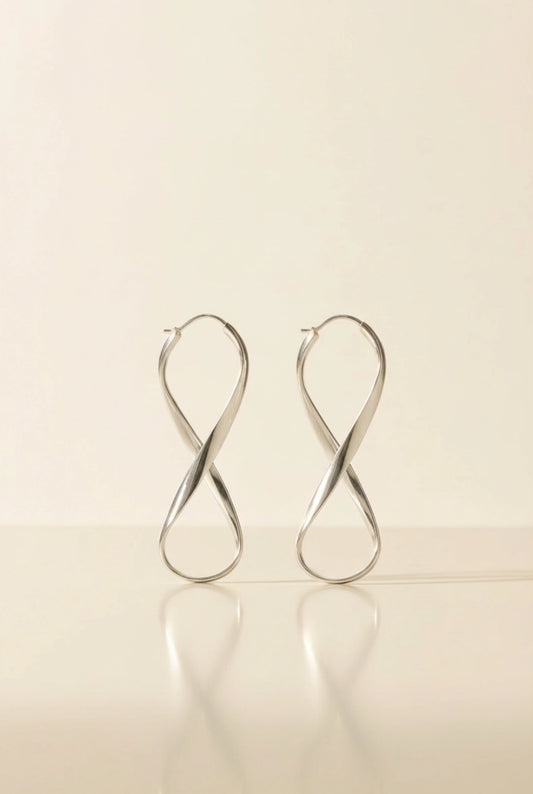 Brinco Argola Infinity Premium em Prata 925
