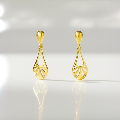 Brinco Gota Vazado com Detalhe de Cristal Folheado a Ouro